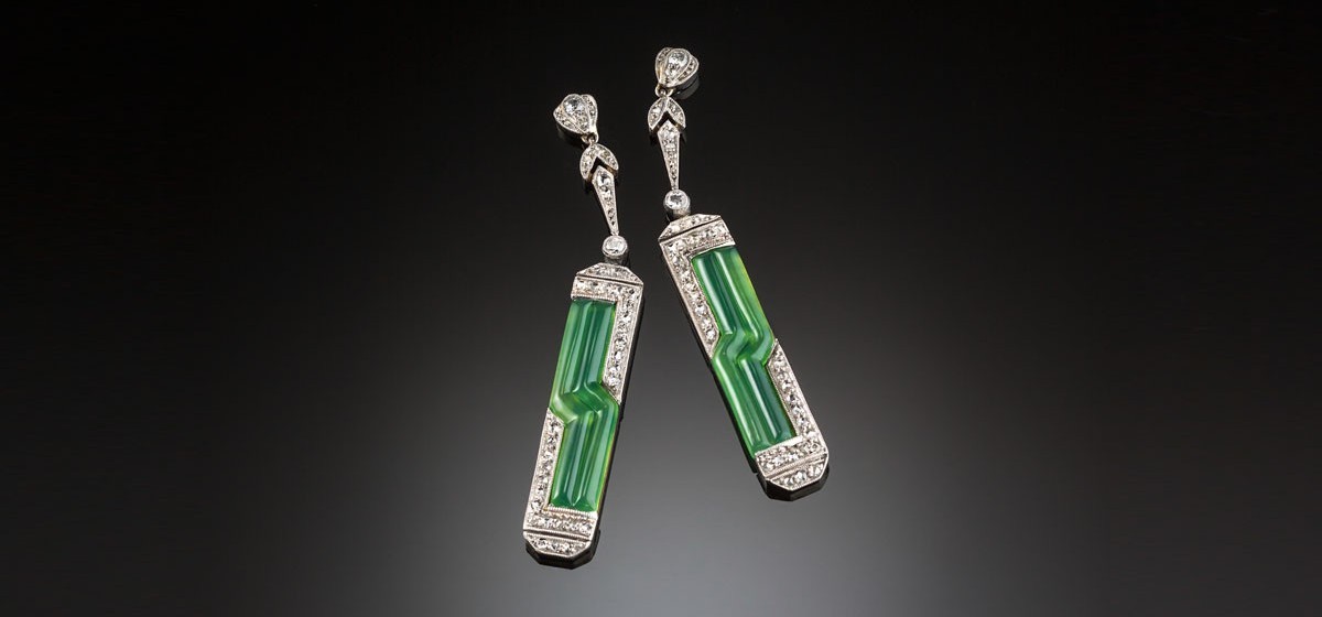 Art deco diamond chrysoprase and platinum pendant earrings 