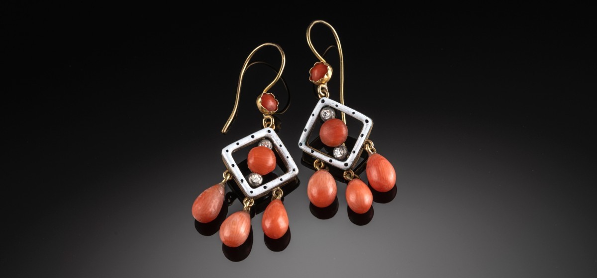 ANTIQUE CORAL, ENAMEL AND DIAMOND GOLD DROP EARRINGS