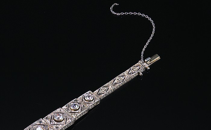 An Art Deco Diamond bracelet, circa 1920s