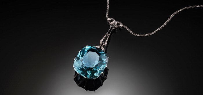 ART DECO 42 CT SEA GREEN AQUAMARINE PLATINUM DIAMOND AND ONYX PENDANT