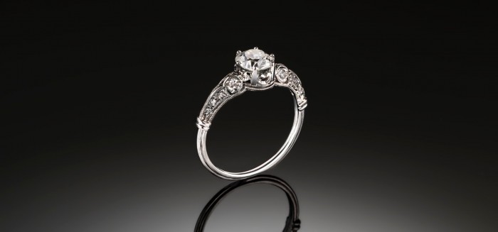 EDWARDIAN PLATINUM DIAMOND SOLITAIRE RING